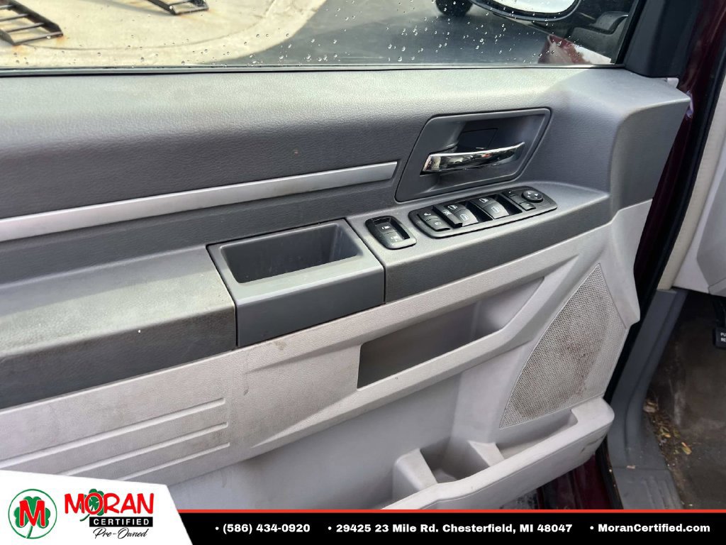 Used 2009 Dodge Grand Caravan SXT FWD image 5
