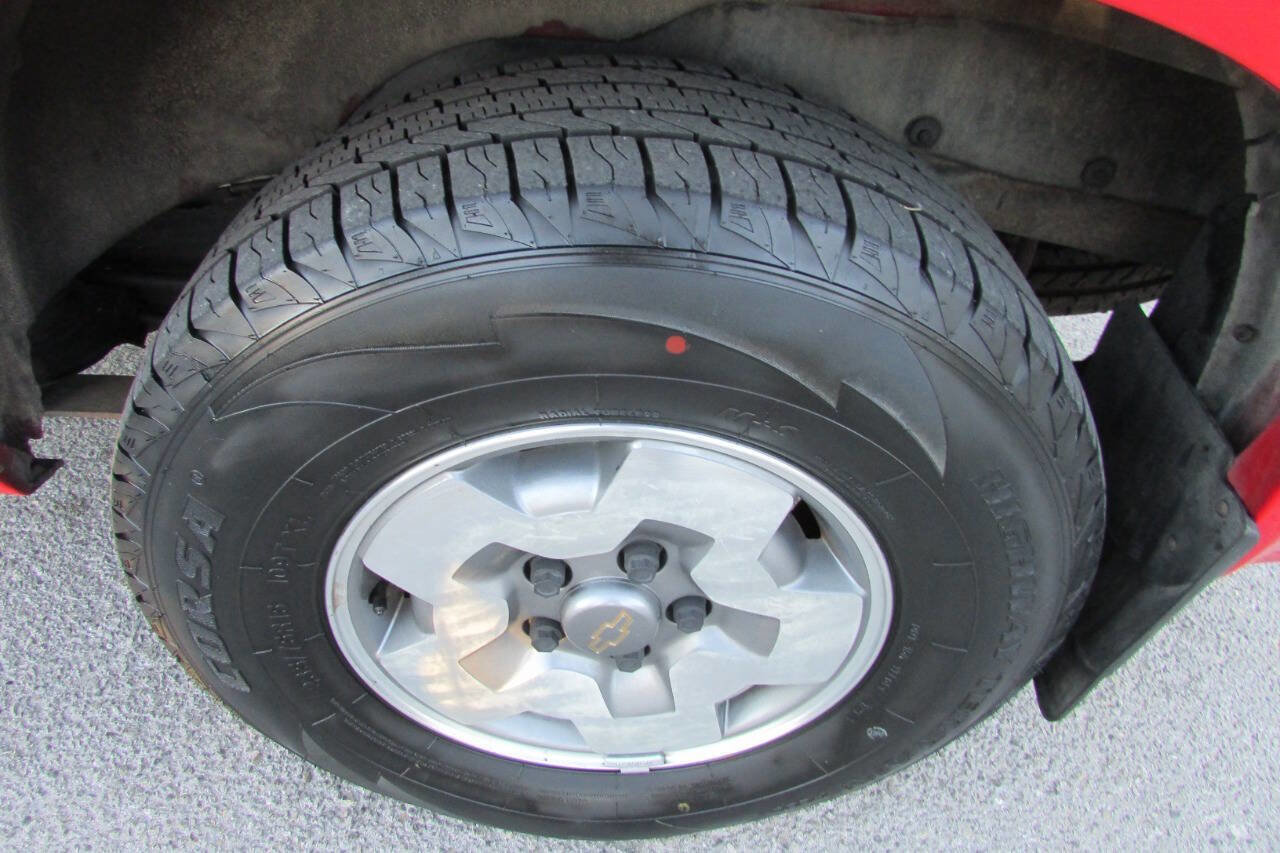 Used 2003 Chevrolet Blazer LS w/ Preferred Equipment Group image 15