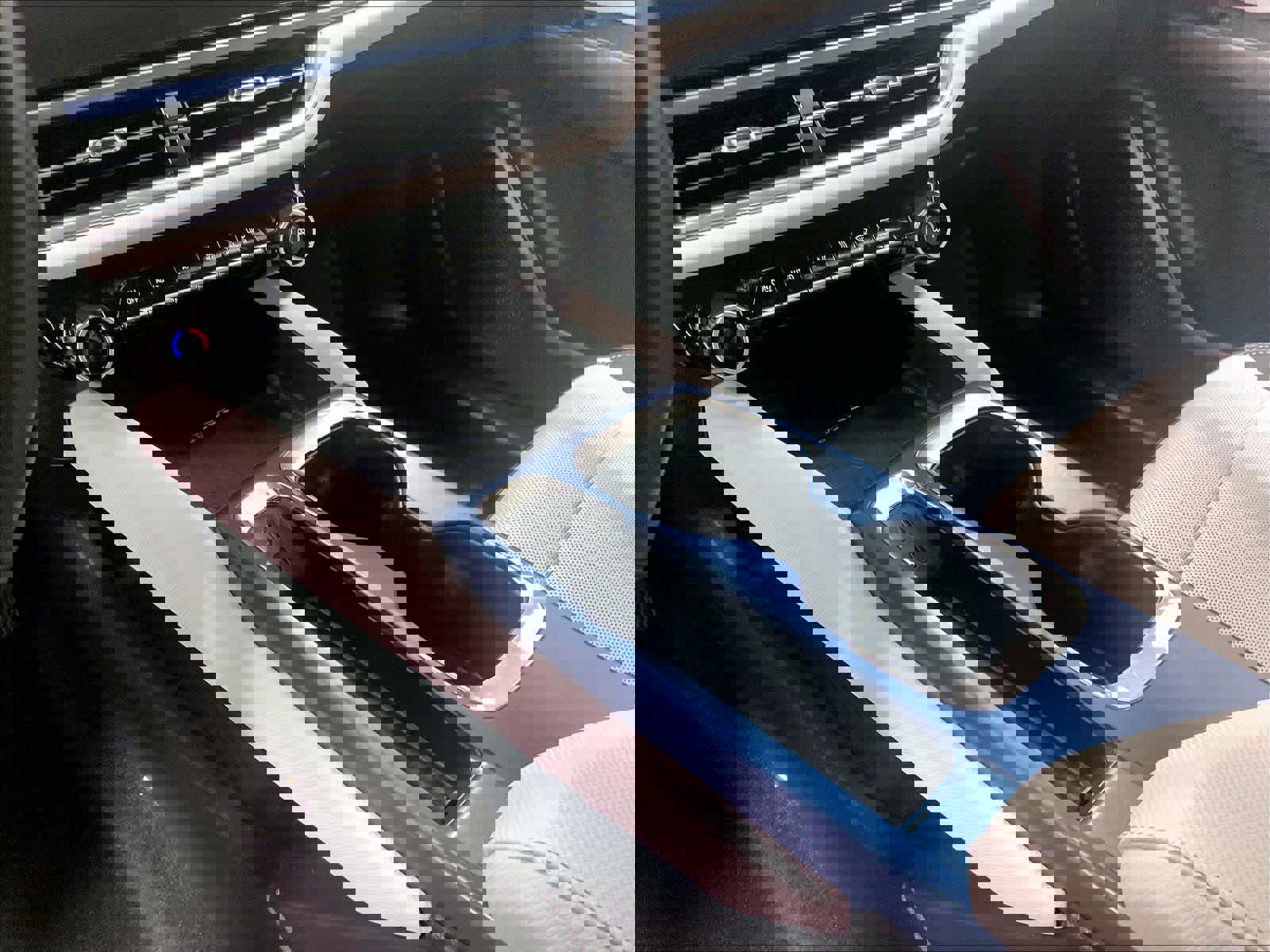 Used 2025 Chevrolet Equinox EV LT image 21