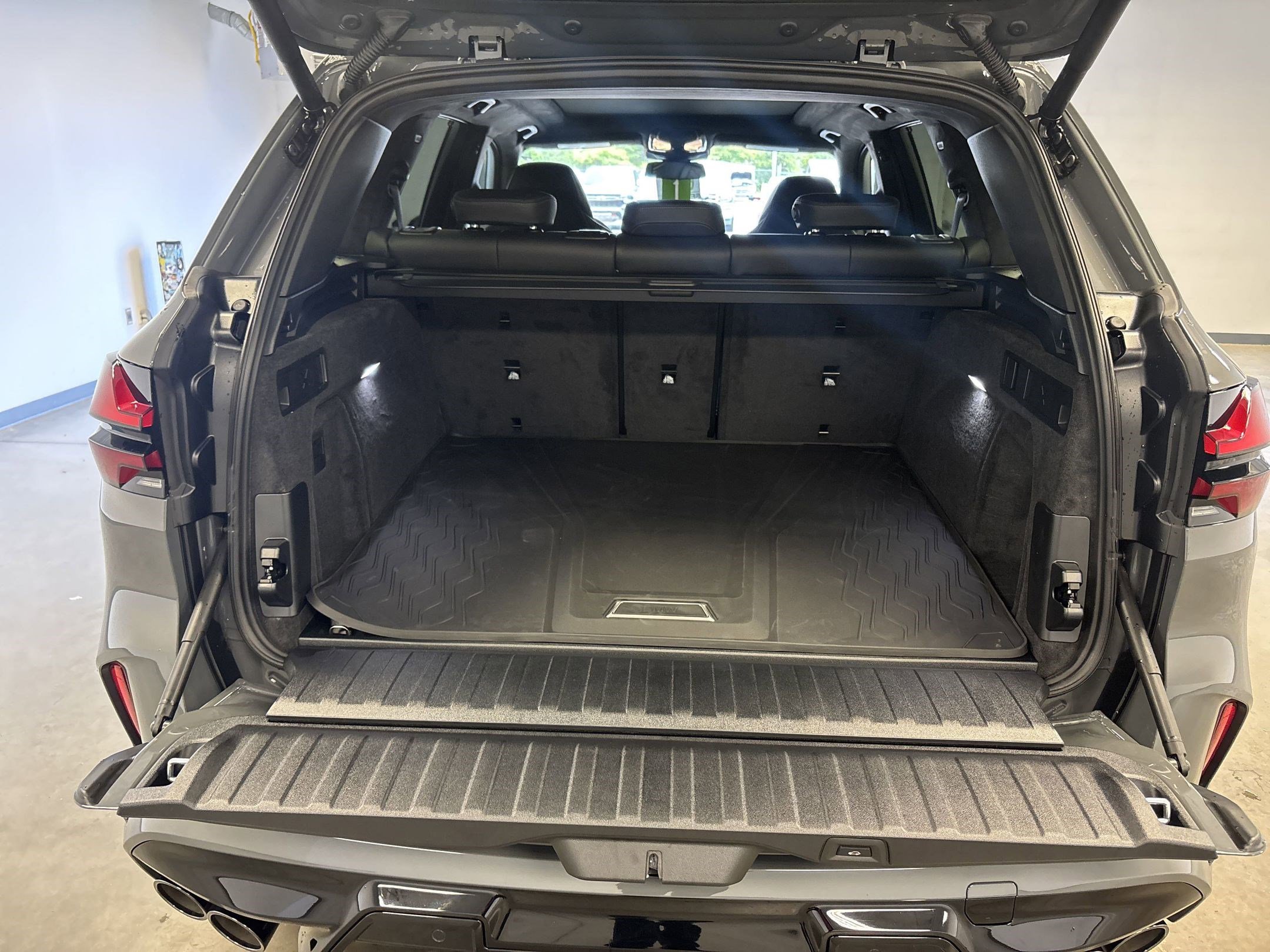 New 2026 BMW X5 M Competition w/ Executive Package image 22