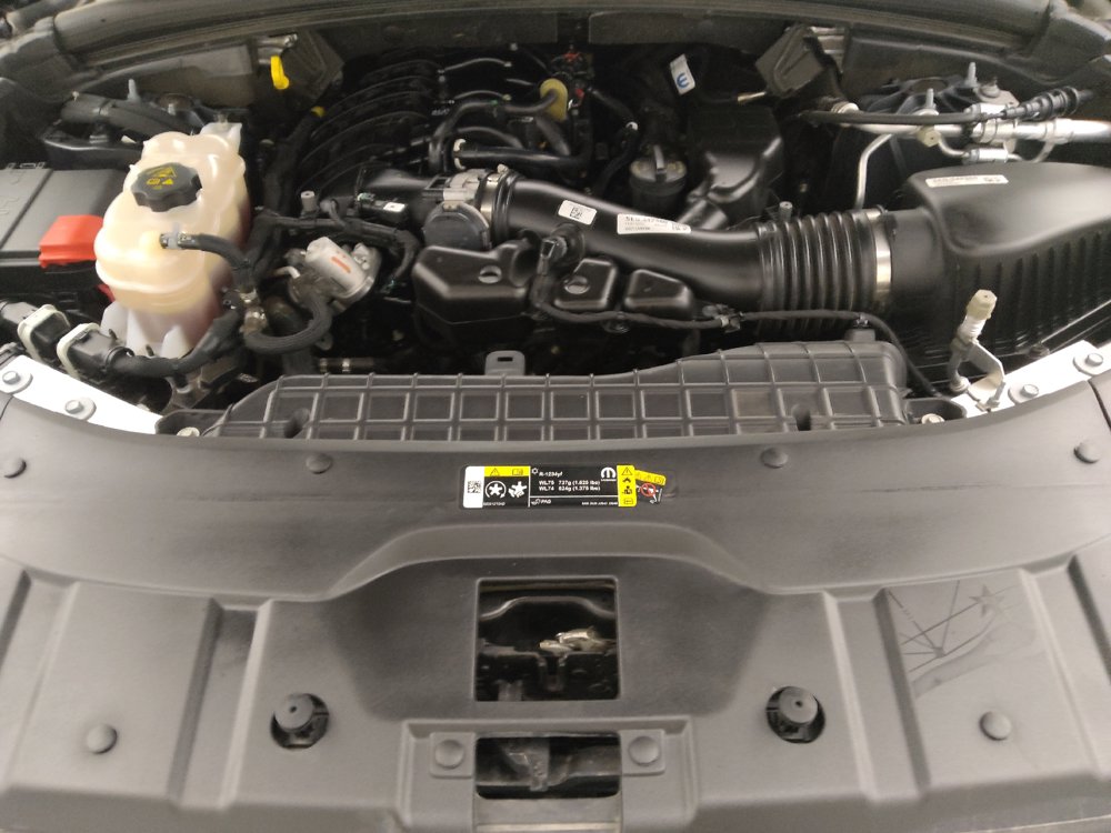 Used 2023 Jeep Grand Cherokee Laredo w/ Luxury Tech Group I AWD/4WD image 30