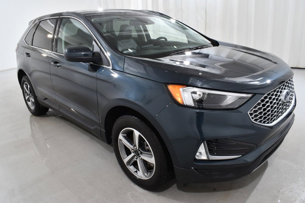 Used 2024 Ford Edge SEL w/ Convenience Package image 5