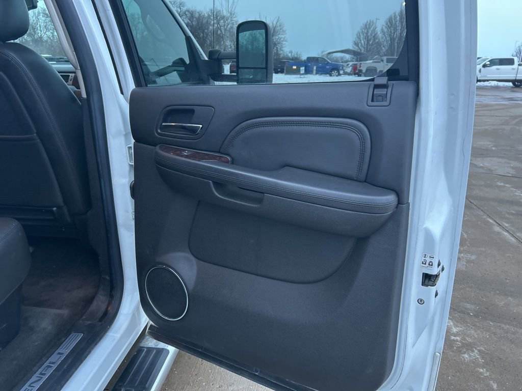 Used 2013 GMC Sierra 3500 Denali image 19