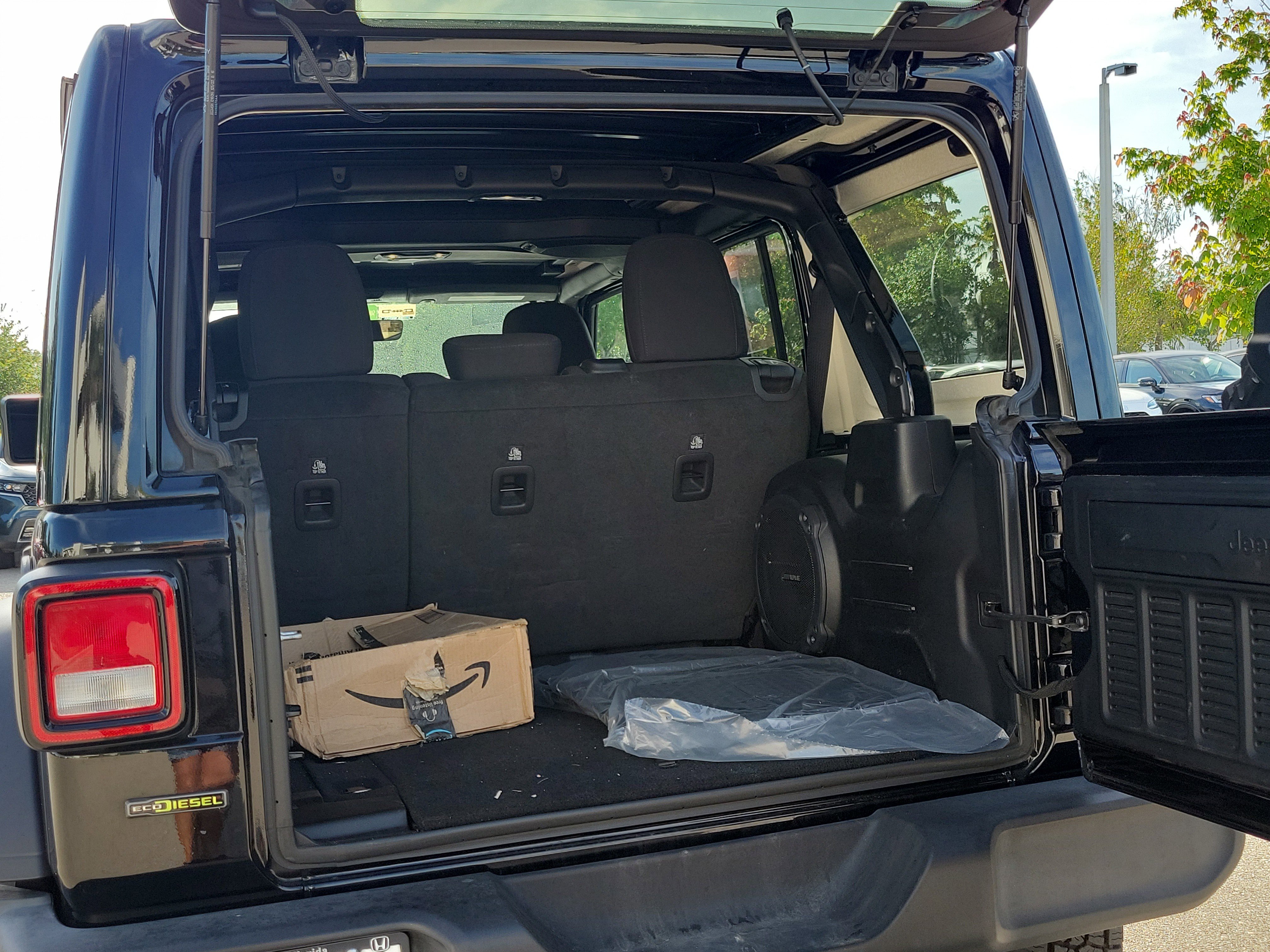 Used 2022 Jeep Wrangler Unlimited Sport AWD/4WD image 14