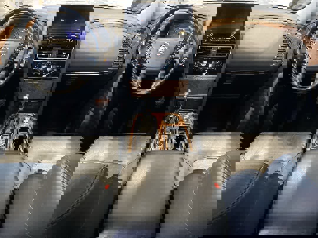 Used 2022 Nissan Armada SL w/ Captain's Chairs Package image 20