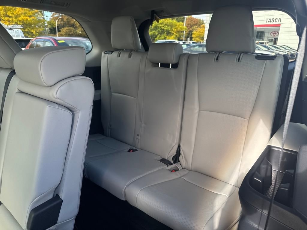 New 2026 Toyota Grand Highlander XLE image 14