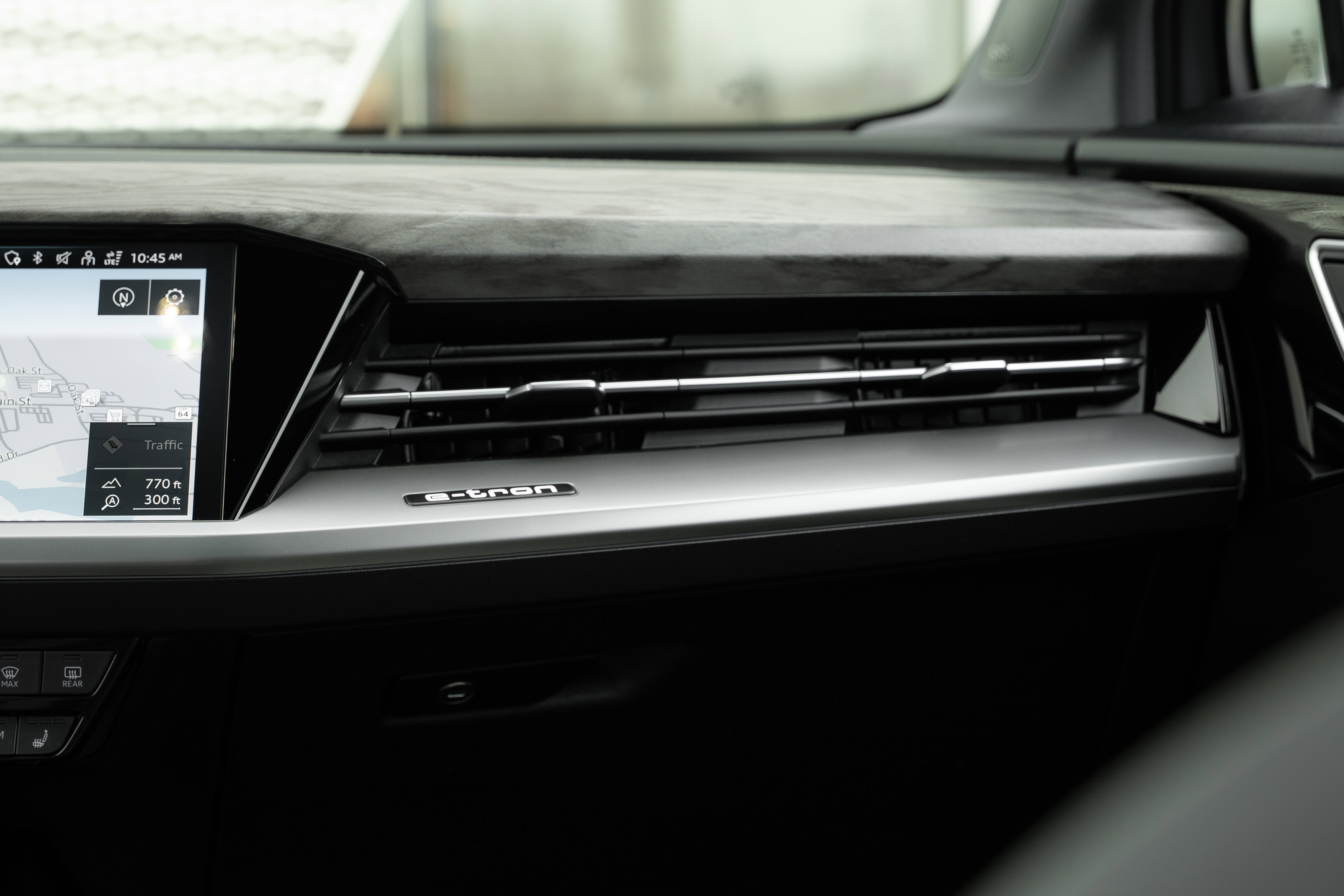 Certified 2024 Audi Q4 e-tron Prestige image 19