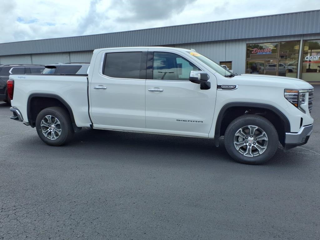 Used 2025 GMC Sierra 1500 SLT image 2