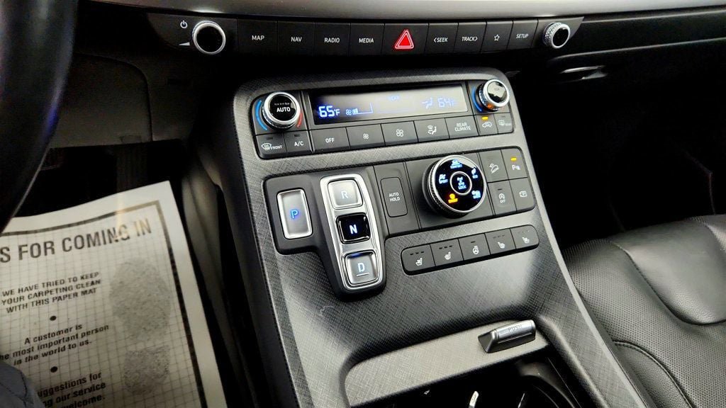 Used 2023 Hyundai Palisade Limited AWD/4WD image 17