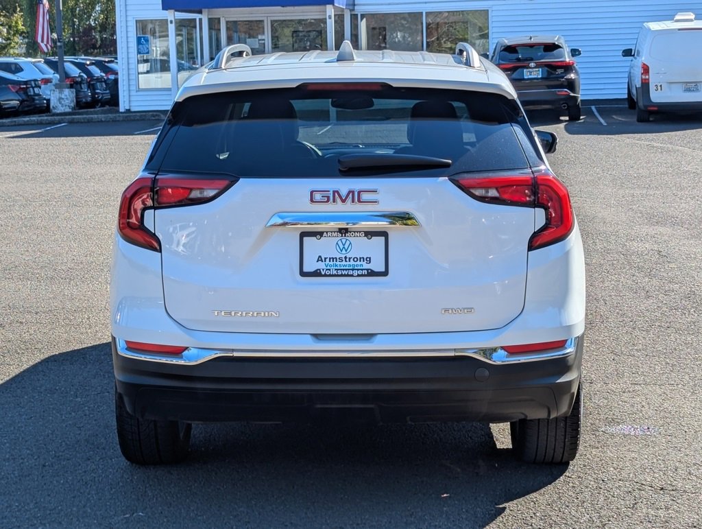 Used 2021 GMC Terrain SLT image 4