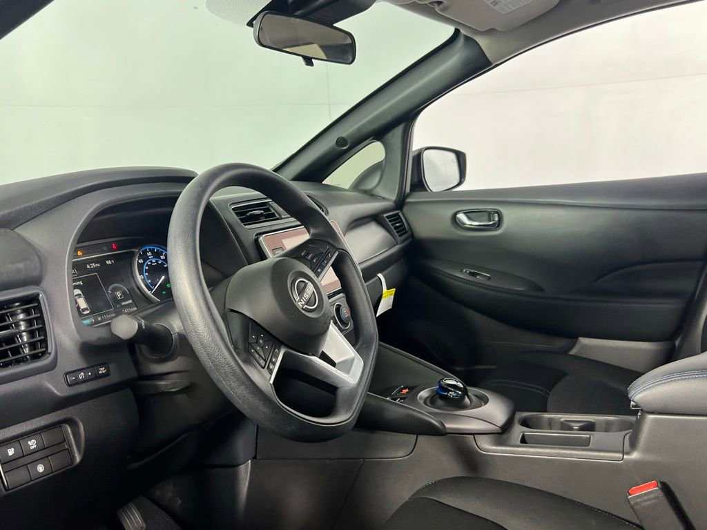 Used 2024 Nissan Leaf S image 19
