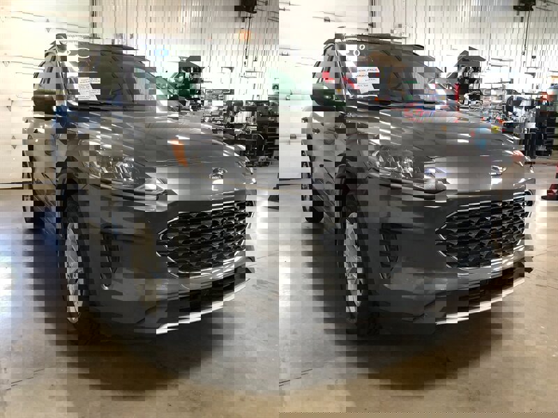 Used 2020 Ford Escape SE image 4