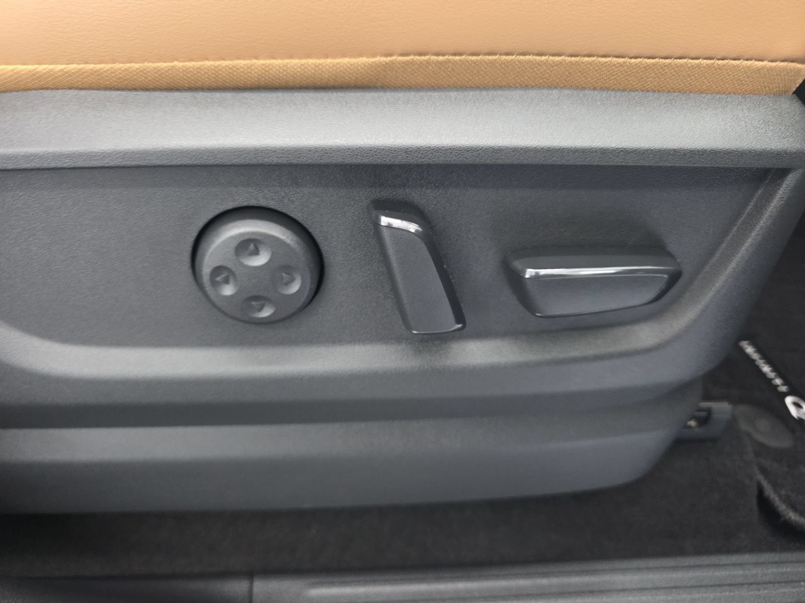 New 2026 INFINITI QX80 Luxe w/ Cargo Package RWD image 10