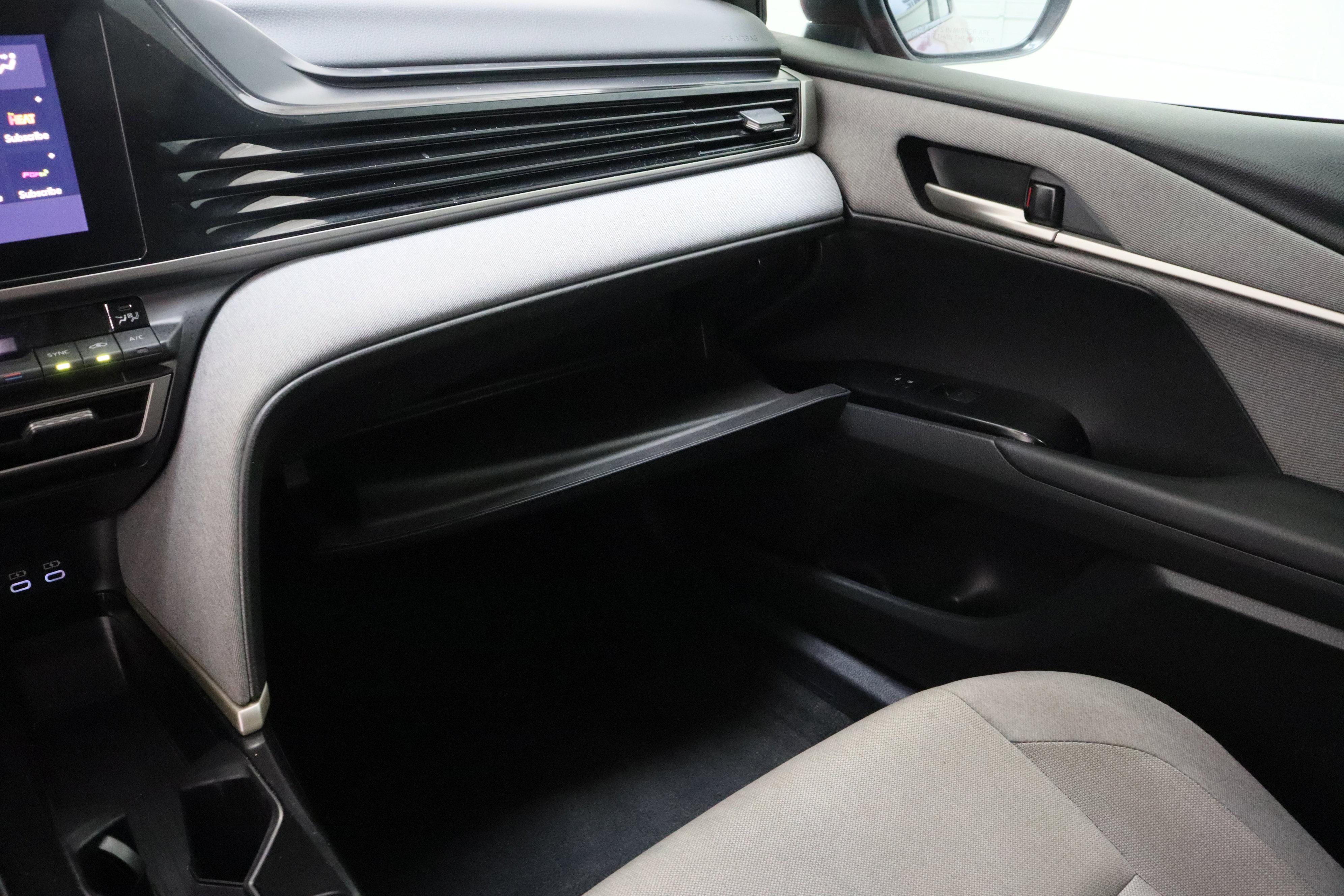 Certified 2025 Toyota Camry LE w/ Convenience Package image 22