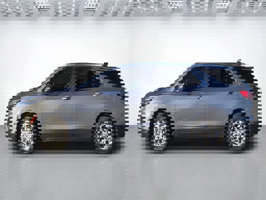 Used 2023 Chevrolet Equinox LT image 3