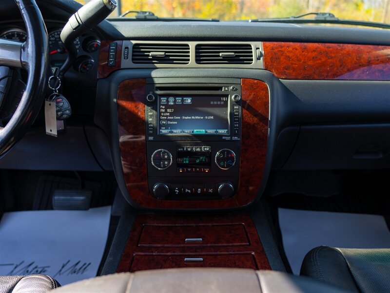 Used 2013 Chevrolet Suburban LTZ AWD/4WD image 36