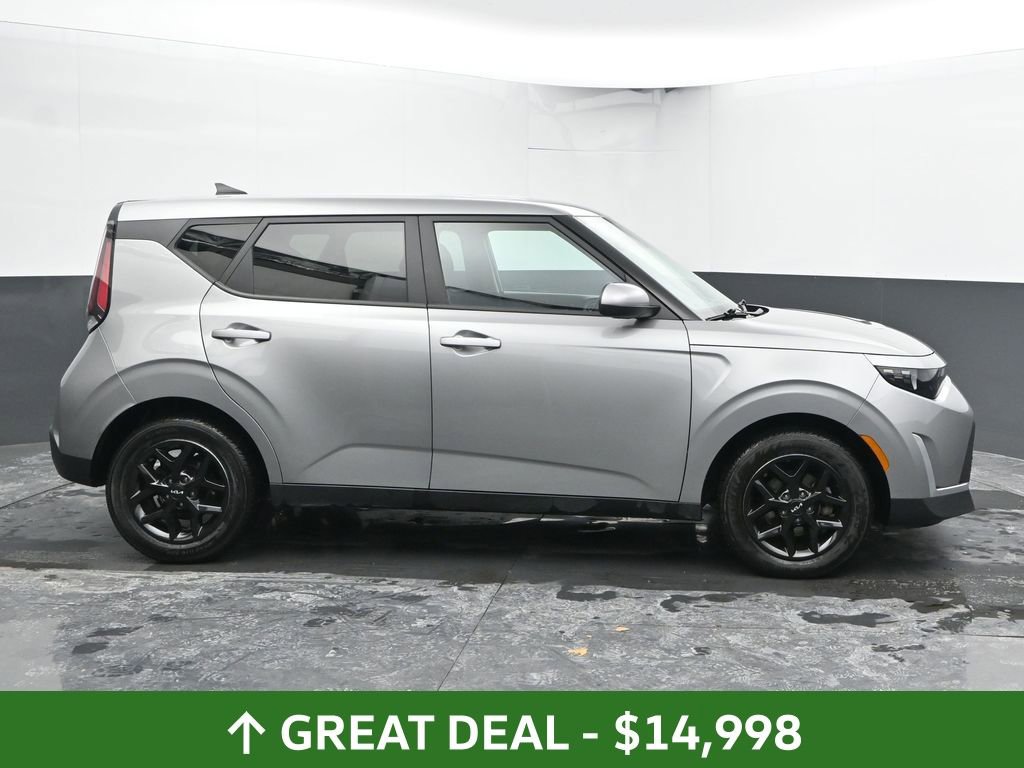 Used 2023 Kia Soul LX w/ Option Group 015 image 13