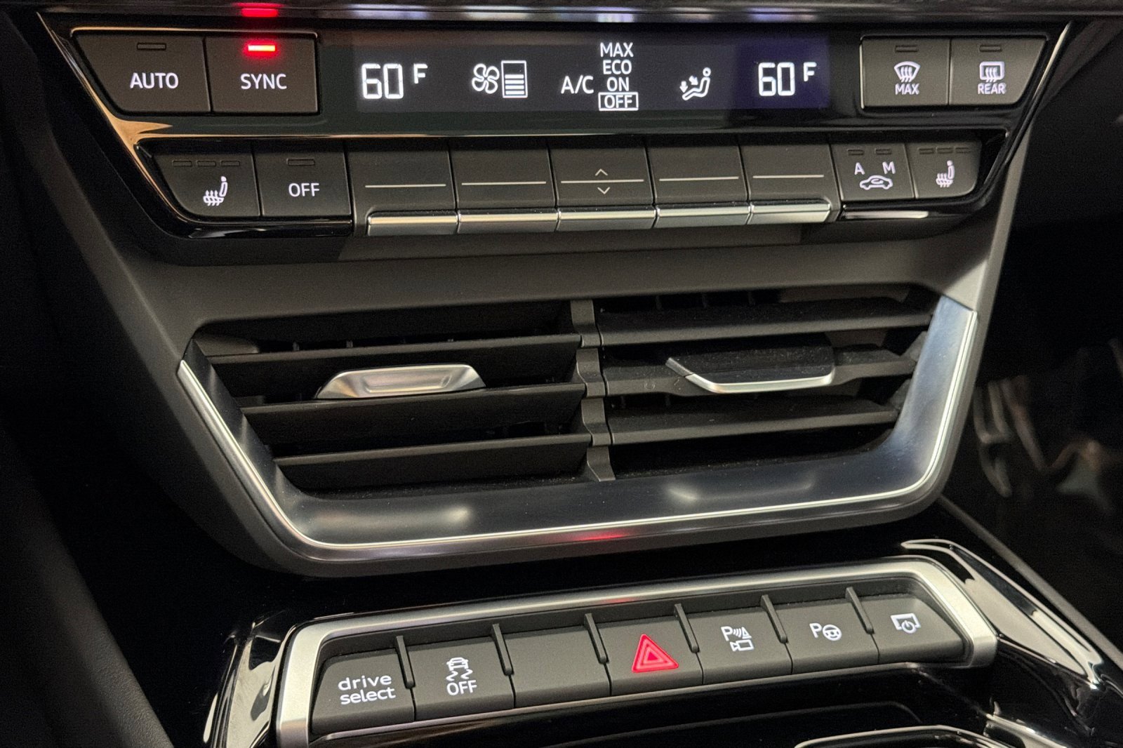 Used 2024 Audi e-tron GT Prestige image 19