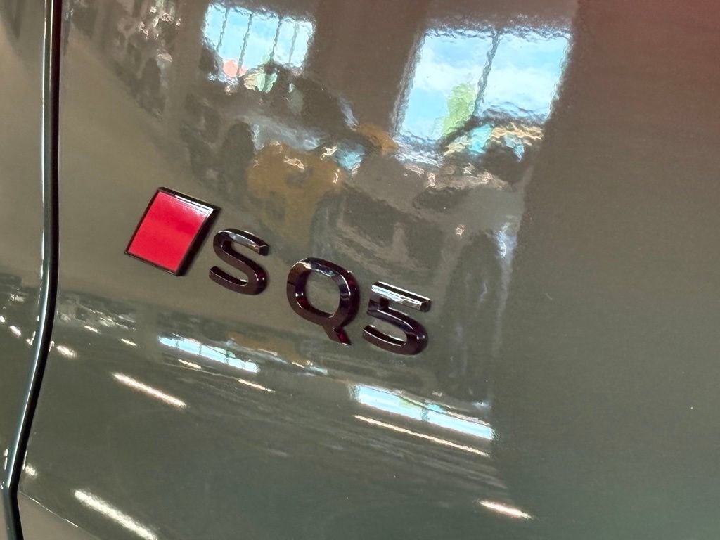 New 2026 Audi SQ5 Prestige AWD/4WD image 36