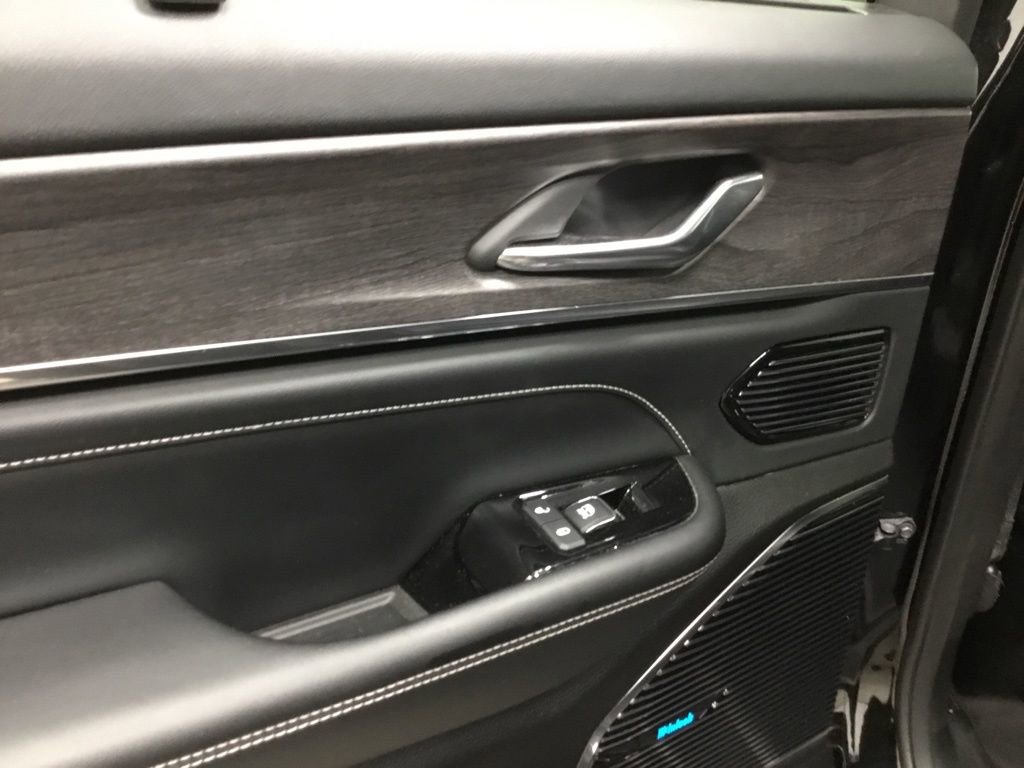 Used 2021 Jeep Grand Cherokee L Overland w/ Luxury Tech Group IV image 13