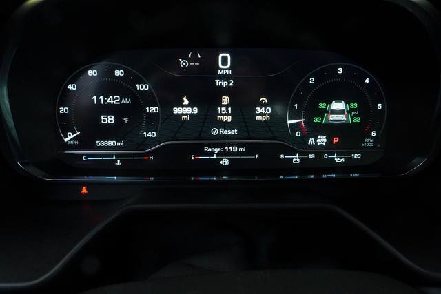 Used 2024 GMC Yukon AT4 w/ Technology Package image 18