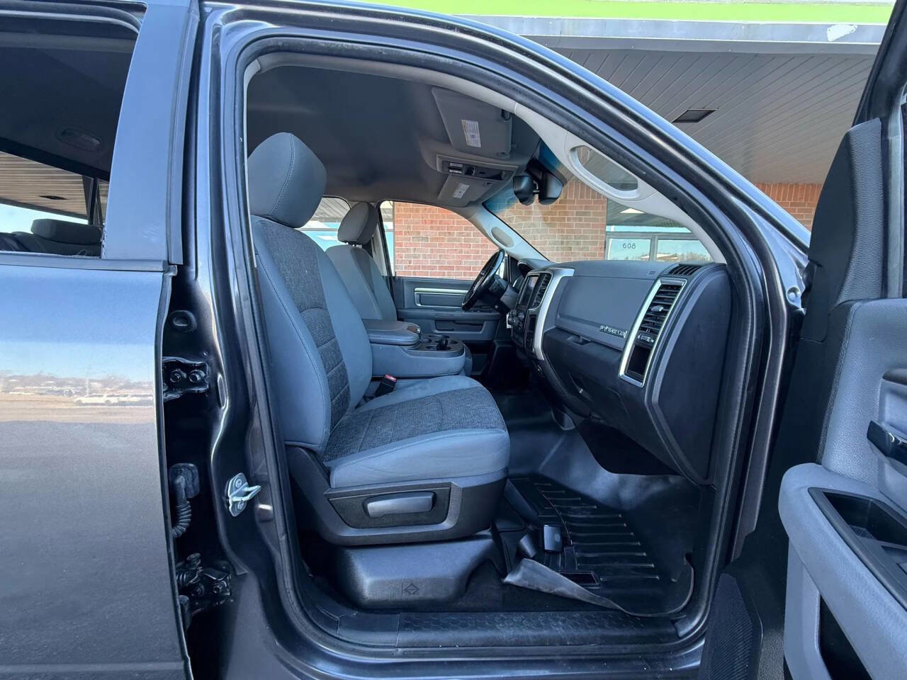 Used 2016 RAM 1500 Big Horn AWD/4WD image 24