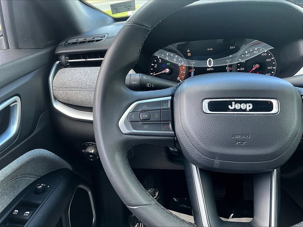 Used 2024 Jeep Compass Latitude AWD/4WD image 11