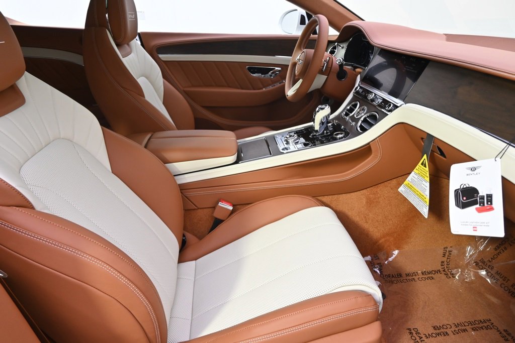 Used 2024 Bentley Continental GT image 16