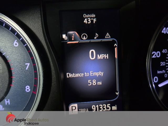 Used 2016 Toyota Camry XLE w/ Moonroof Package image 15