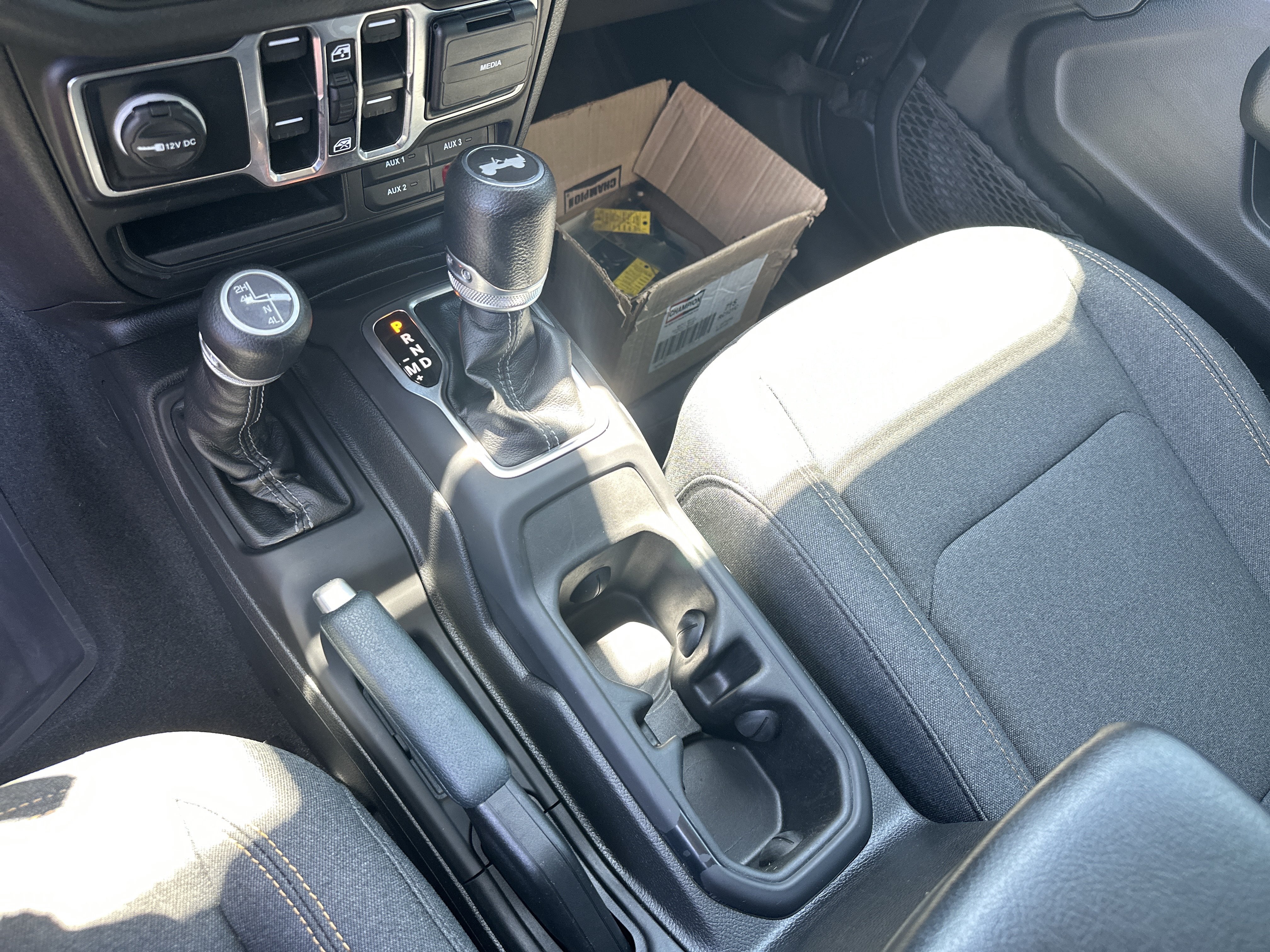 Used 2024 Jeep Wrangler Unlimited Sport AWD/4WD image 33