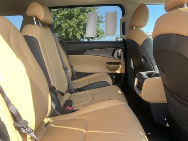 Certified 2024 Kia Carnival LX FWD image 14