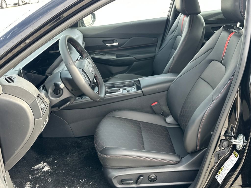 New 2026 Nissan Sentra SR w/ SR Premium Package FWD image 9