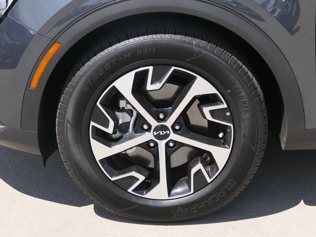 Used 2023 Kia Sportage EX FWD image 9