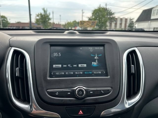 Used 2018 Chevrolet Equinox LT FWD image 10