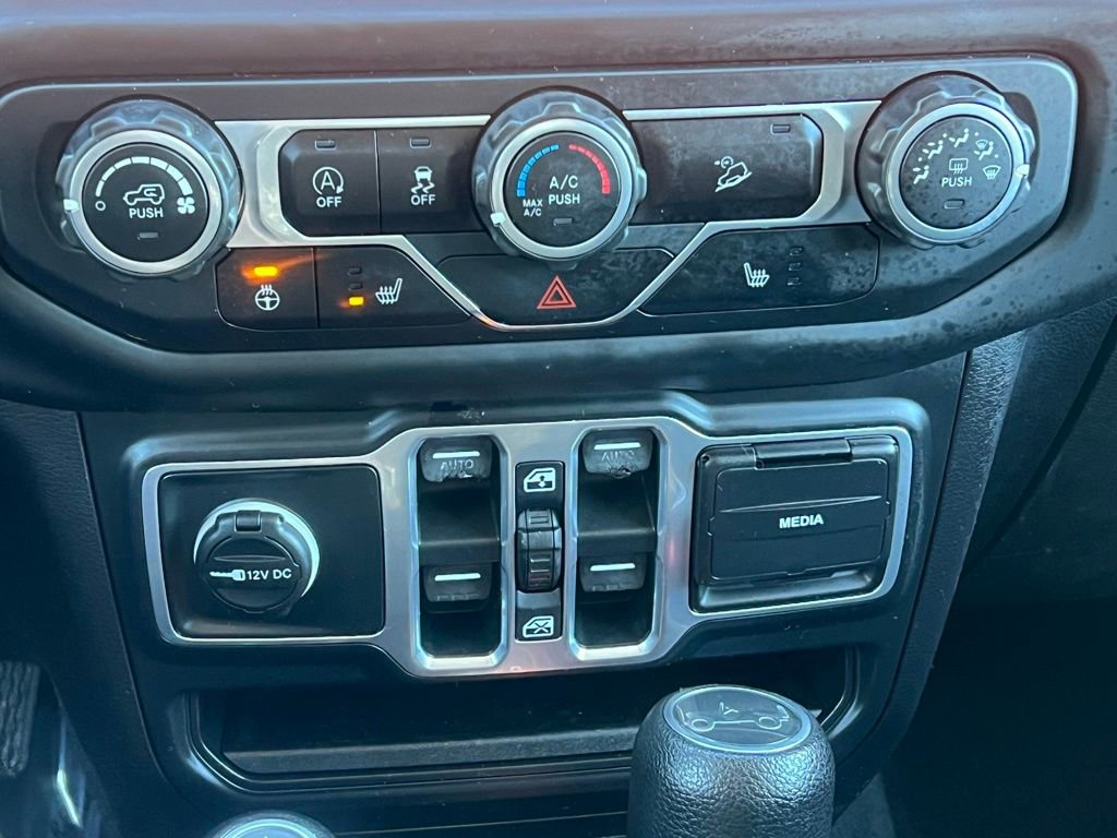 Used 2018 Jeep Wrangler Unlimited Sport S image 29