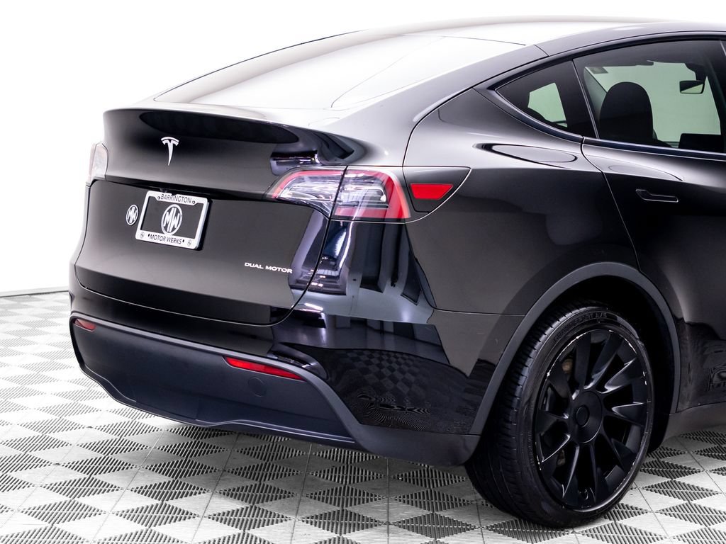 Used 2023 Tesla Model Y Long Range AWD/4WD image 36