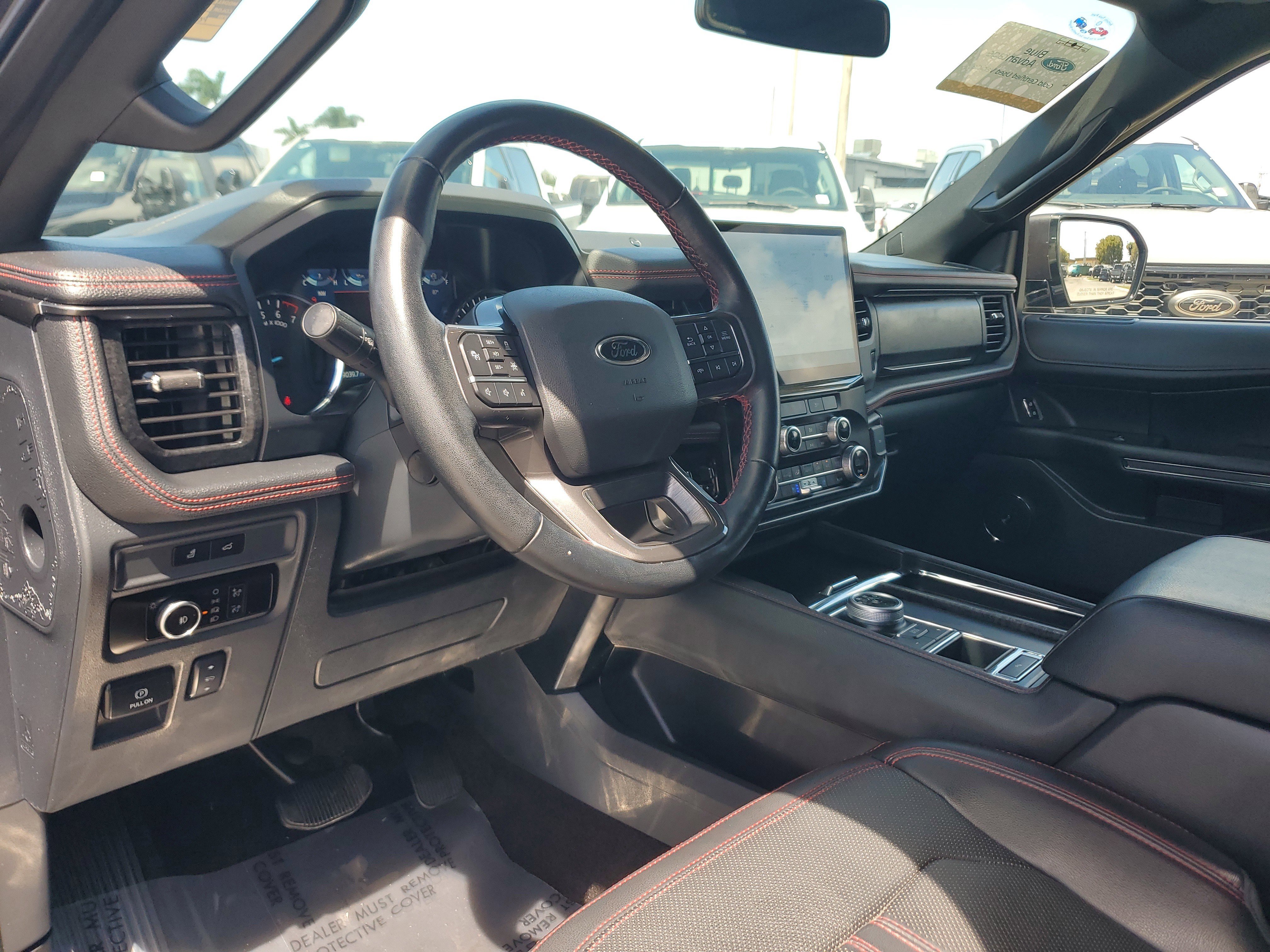 Certified 2023 Ford Expedition Limited image 9