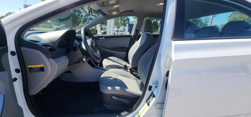 Used 2017 Hyundai Accent SE FWD image 10