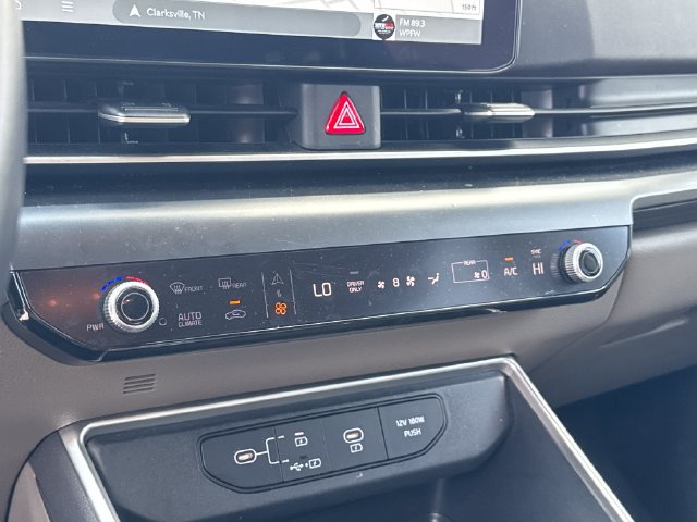 Used 2026 Kia Carnival LXS FWD image 23
