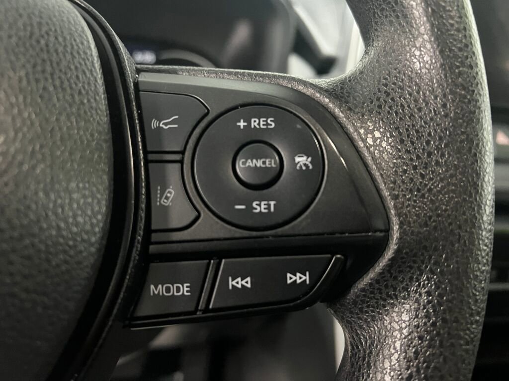 Used 2023 Toyota RAV4 LE image 12