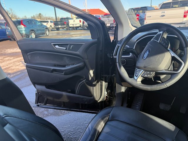 Used 2017 Ford Edge SEL w/ Equipment Group 201A image 15