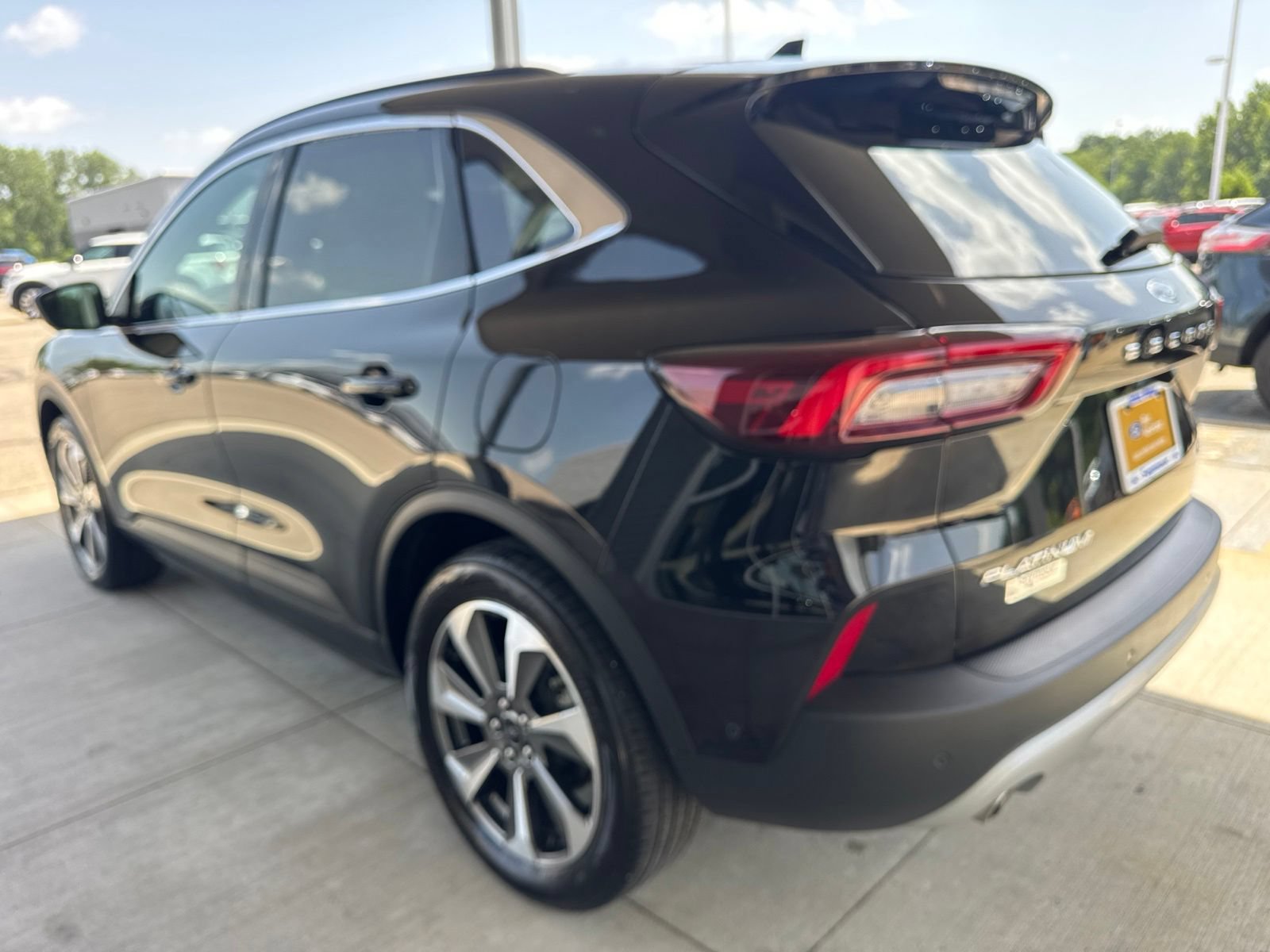 Certified 2023 Ford Escape Platinum w/ Premium Technology Package AWD/4WD image 5