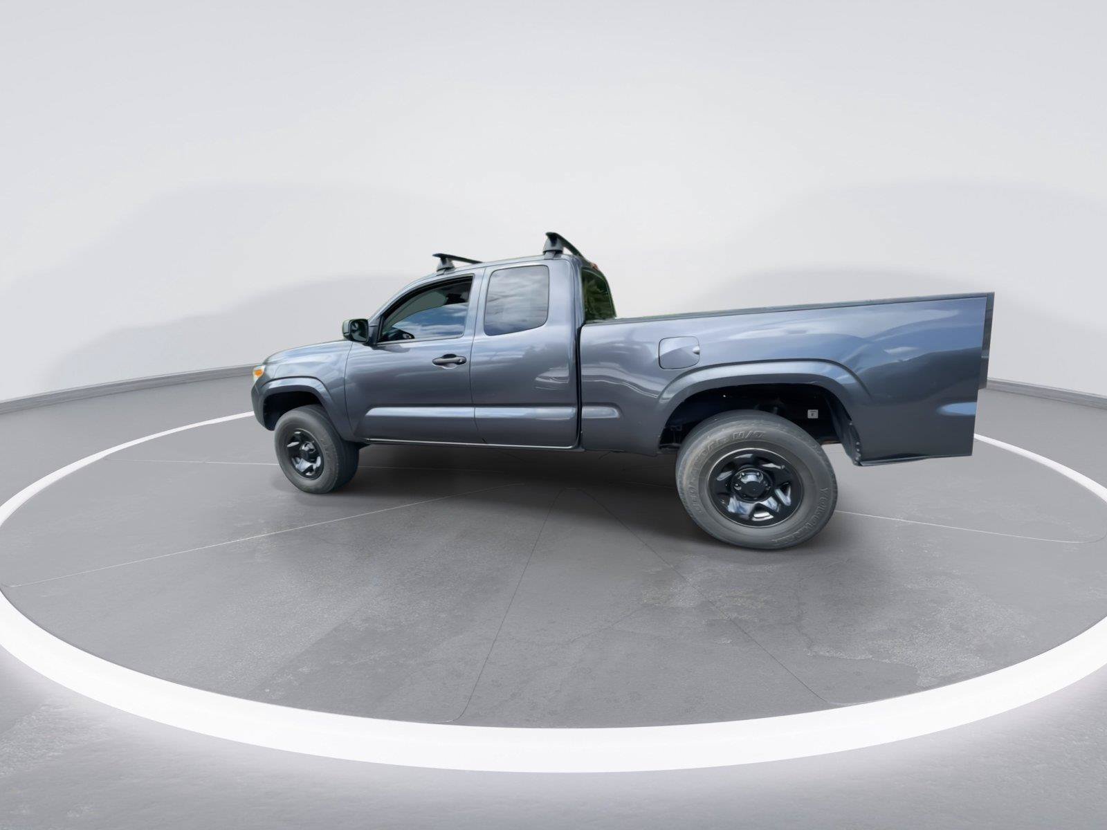 Used 2021 Toyota Tacoma SR AWD/4WD image 5