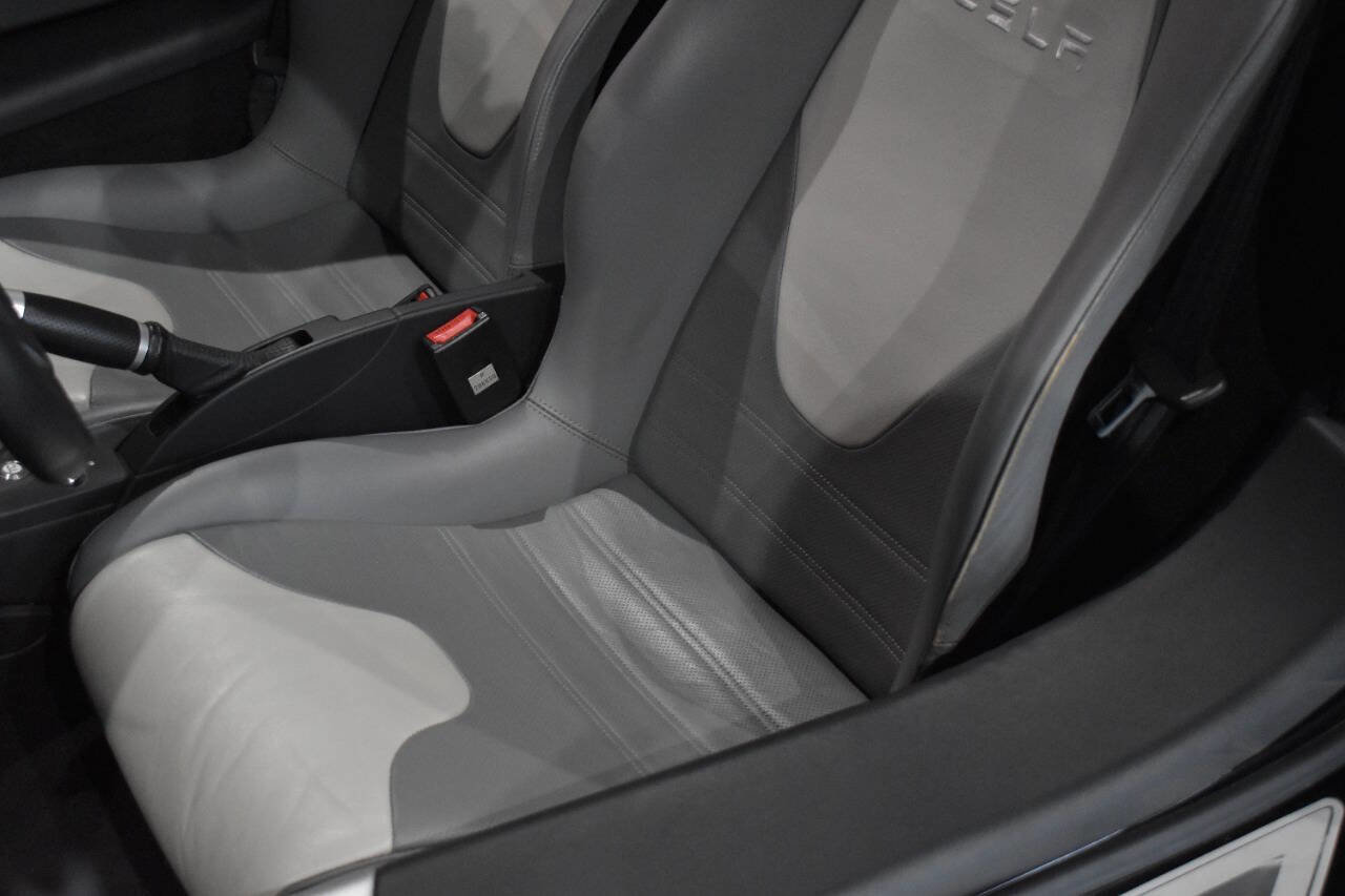 Used 2011 Tesla Roadster Sport image 44