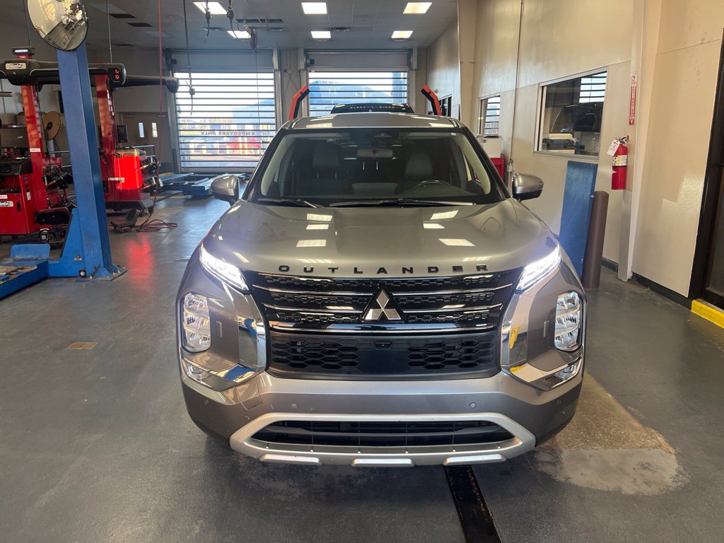 Used 2022 Mitsubishi Outlander SE AWD/4WD image 9