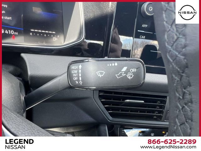 Used 2025 Volkswagen Jetta Sport image 24