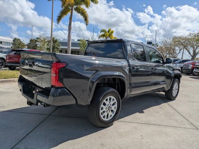 Used 2025 Toyota Tacoma SR5 image 4