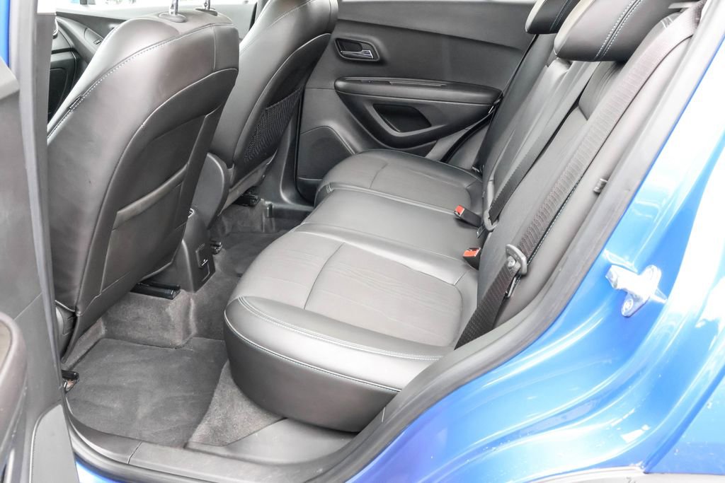 Used 2015 Chevrolet Trax LT w/ LT Plus Package AWD/4WD image 28