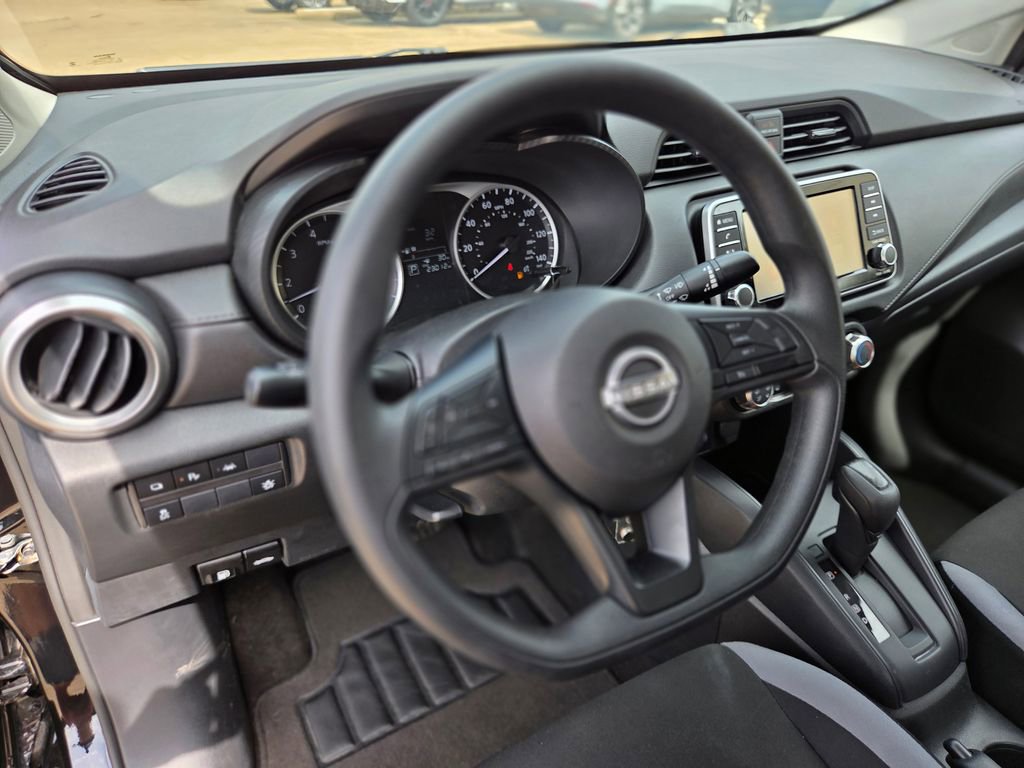 Used 2025 Nissan Versa S FWD image 16