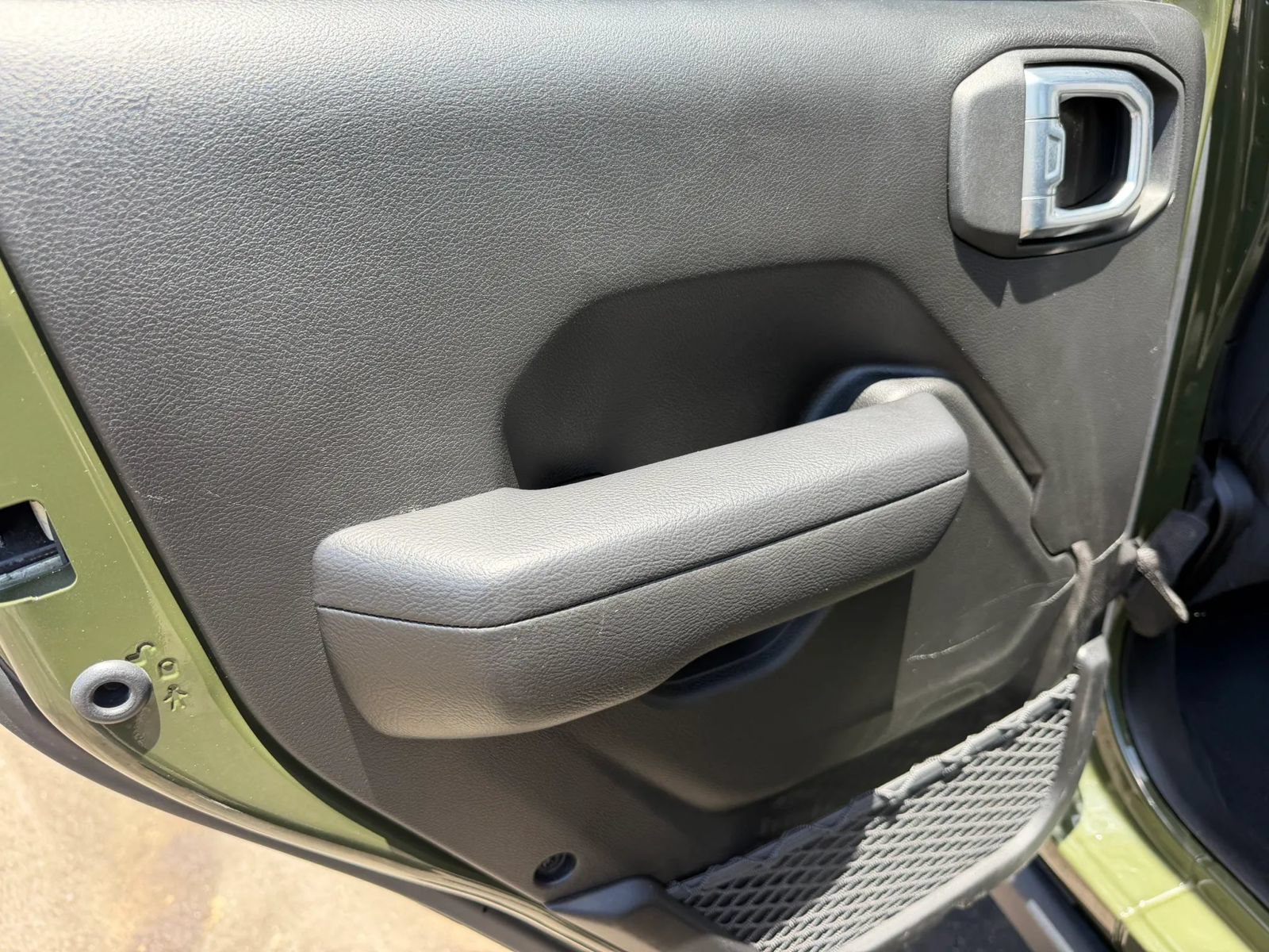 Used 2023 Jeep Wrangler Unlimited w/ Sun & Screen Package AWD/4WD image 37